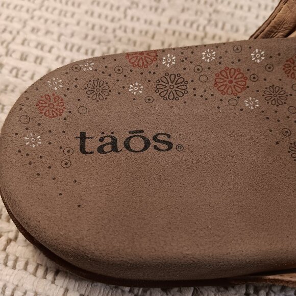 Taos women's 'Gift 2' sparkly ruched leather thongs flip flops sz 12 - Picture 12 of 13